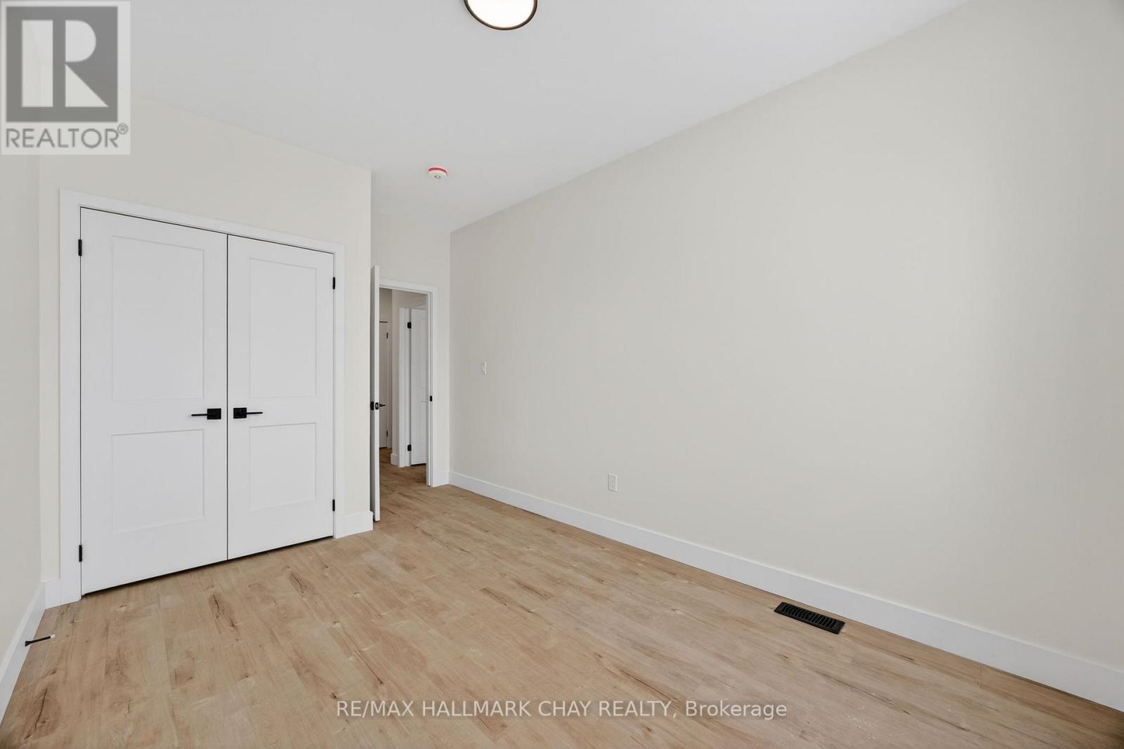 28 Rose Avenue, Orillia, Ontario  L3V 6B4 - Photo 41 - S12891102