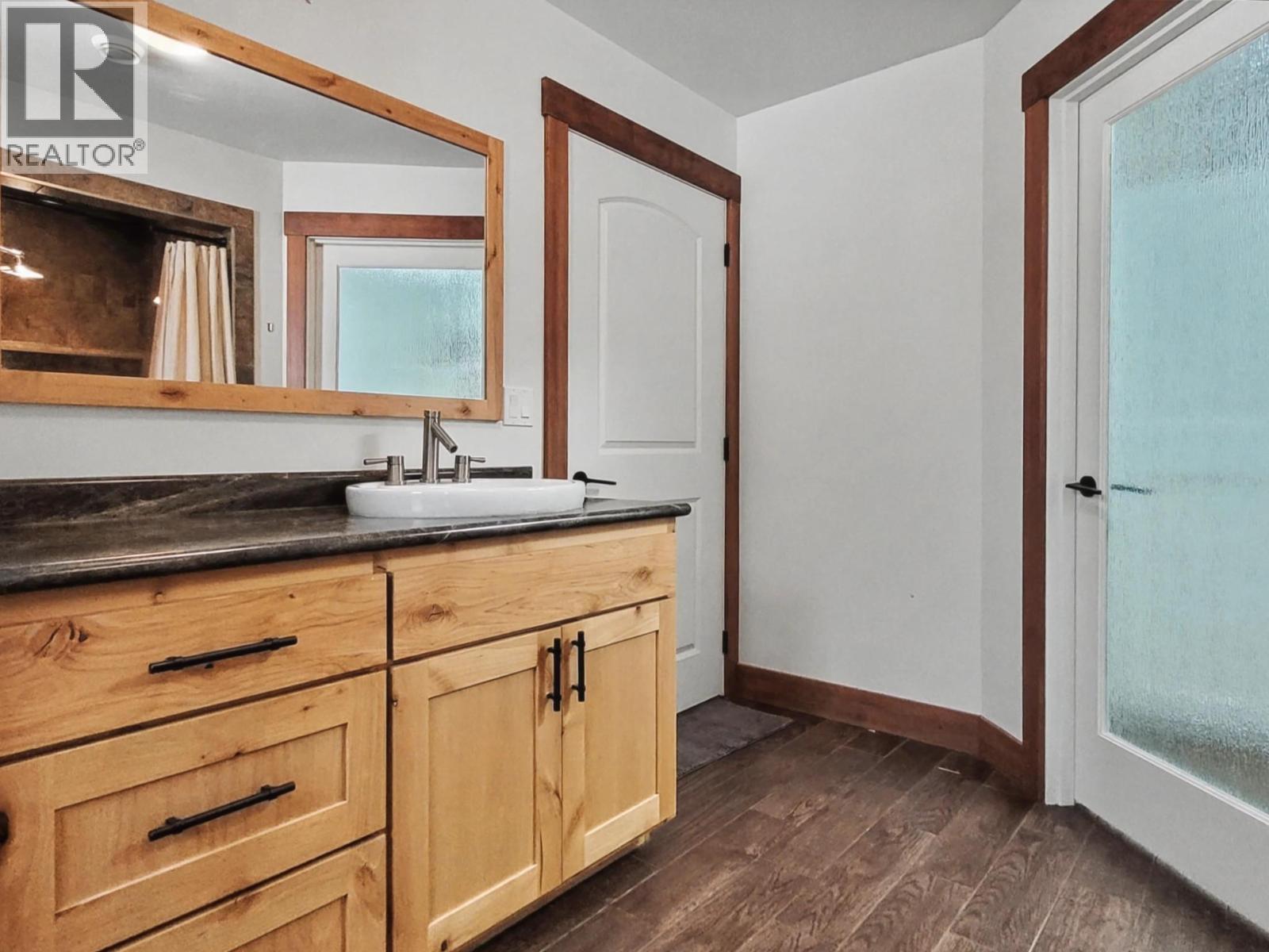 8170 Plotnikoff Road, Grand Forks, British Columbia  V0H 1H2 - Photo 25 - 10376518