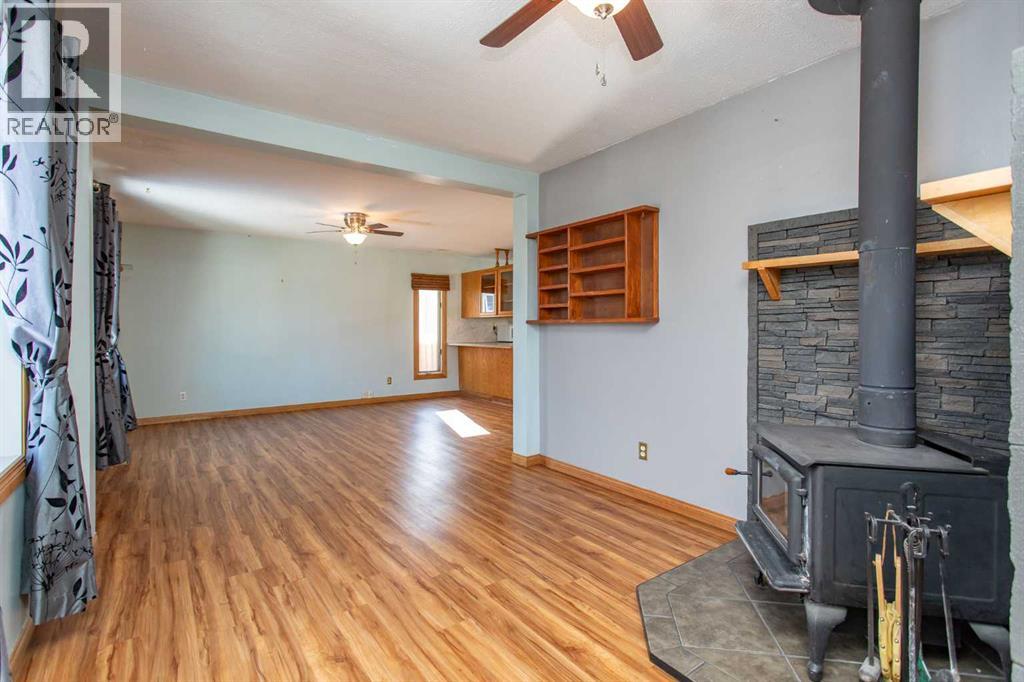 4731 48 Avenue, Lacombe, Alberta  T4L 1N2 - Photo 5 - A2293370