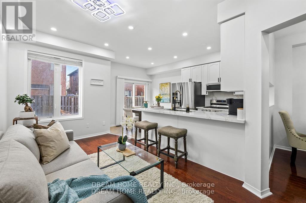 #upper - 4730 Alana Glen Drive, Mississauga, Ontario  L5V 0C3 - Photo 12 - W12891114