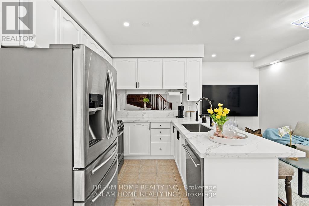 #upper - 4730 Alana Glen Drive, Mississauga, Ontario  L5V 0C3 - Photo 19 - W12891114