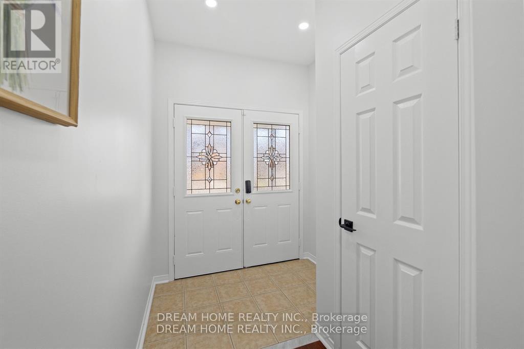 #upper - 4730 Alana Glen Drive, Mississauga, Ontario  L5V 0C3 - Photo 4 - W12891114