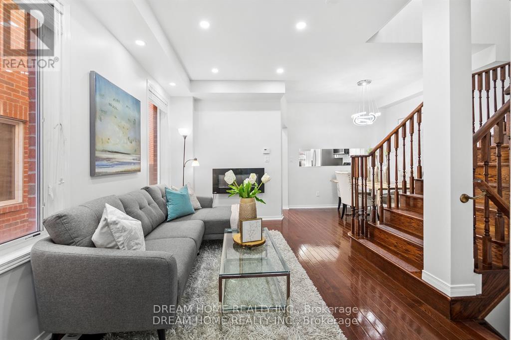 #upper - 4730 Alana Glen Drive, Mississauga, Ontario  L5V 0C3 - Photo 7 - W12891114