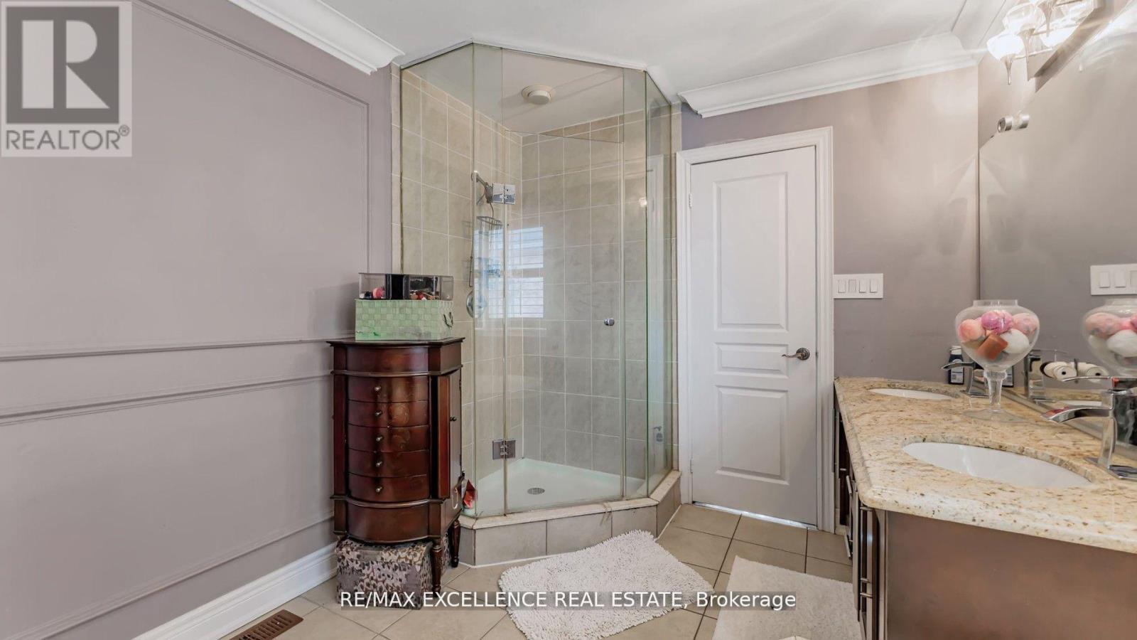 68 Bluffwood Crescent, Brampton, Ontario  L6P 2P3 - Photo 28 - W12891190