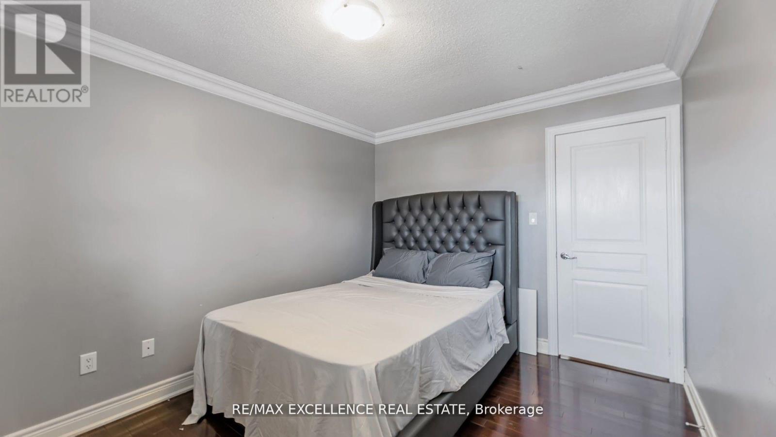 68 Bluffwood Crescent, Brampton, Ontario  L6P 2P3 - Photo 31 - W12891190