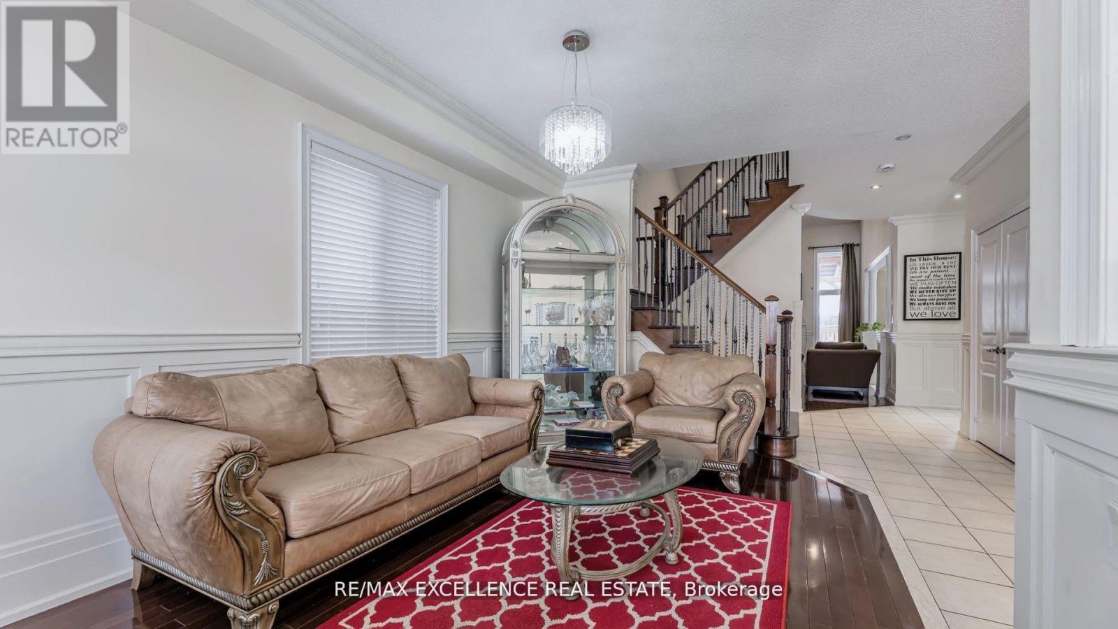 68 Bluffwood Crescent, Brampton, Ontario  L6P 2P3 - Photo 5 - W12891190