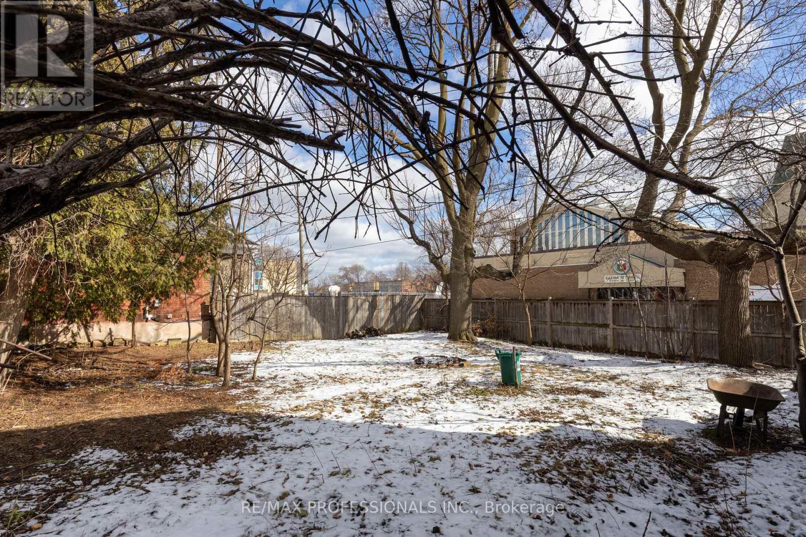 60 Dennis Avenue, Toronto, Ontario  M6N 2T8 - Photo 27 - W12891192