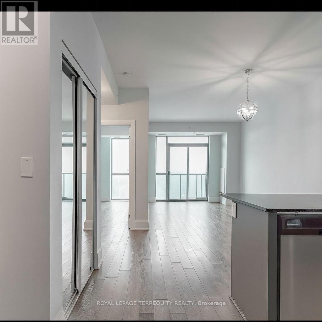 704 - 45 Yorkland Boulevard, Brampton, Ontario  L6P 4B4 - Photo 2 - W12891206