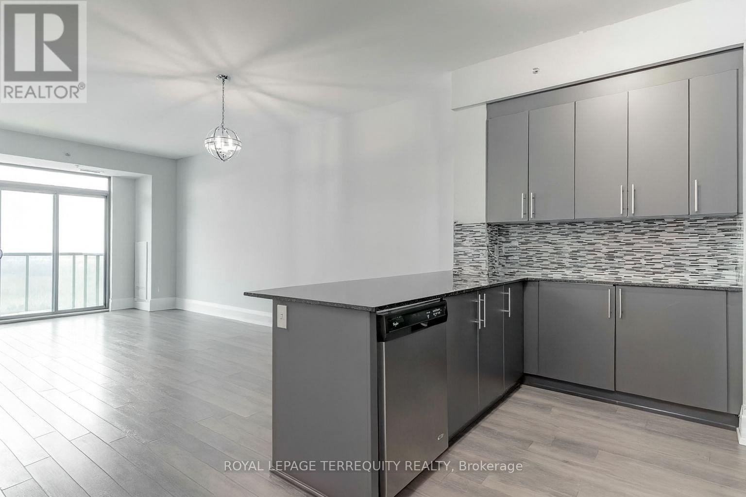 704 - 45 Yorkland Boulevard, Brampton, Ontario  L6P 4B4 - Photo 3 - W12891206