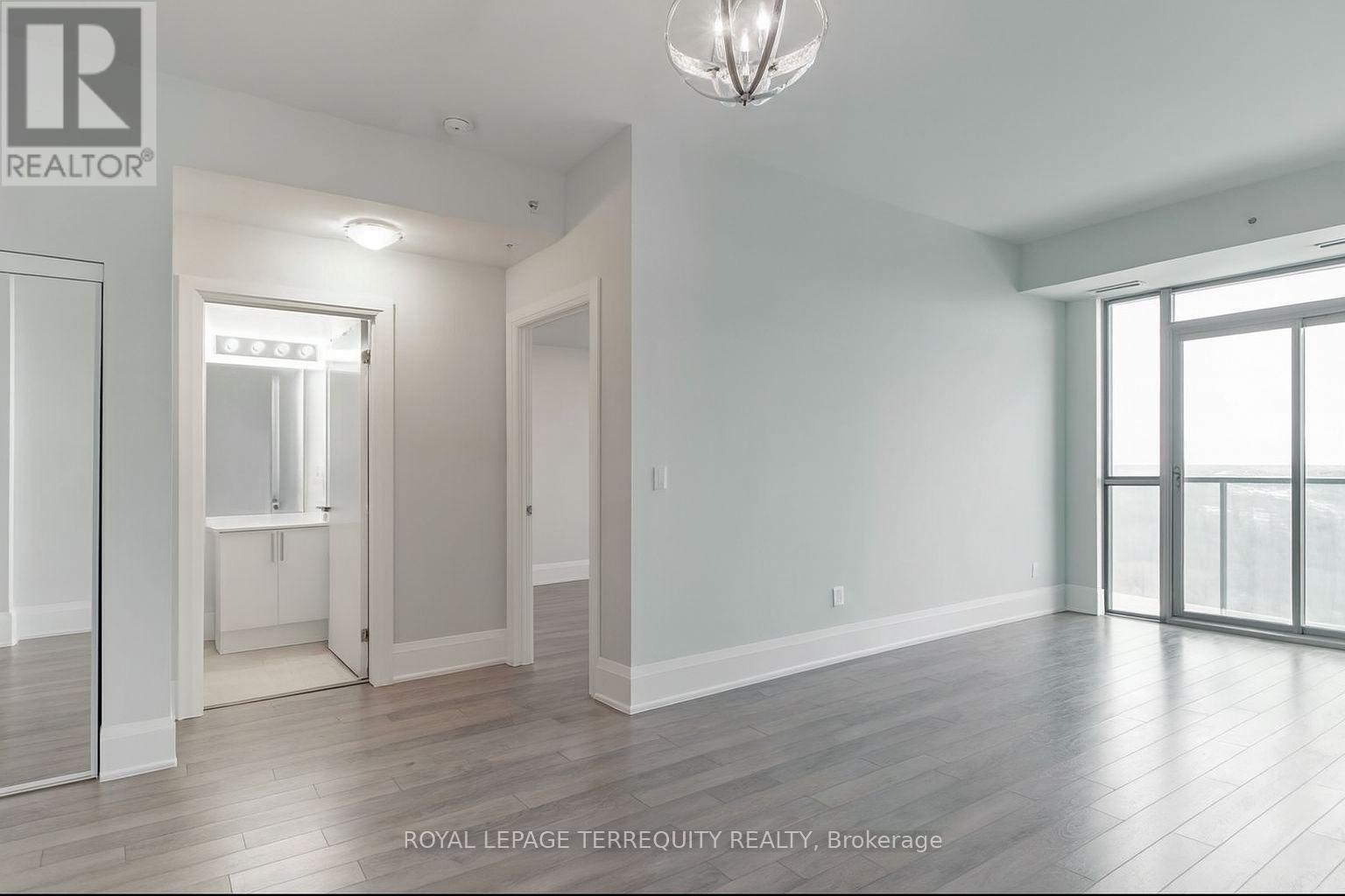 704 - 45 Yorkland Boulevard, Brampton, Ontario  L6P 4B4 - Photo 4 - W12891206