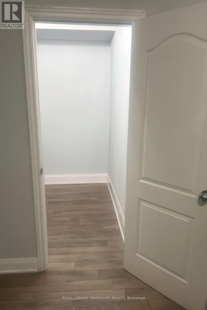 704 - 45 Yorkland Boulevard, Brampton, Ontario  L6P 4B4 - Photo 7 - W12891206