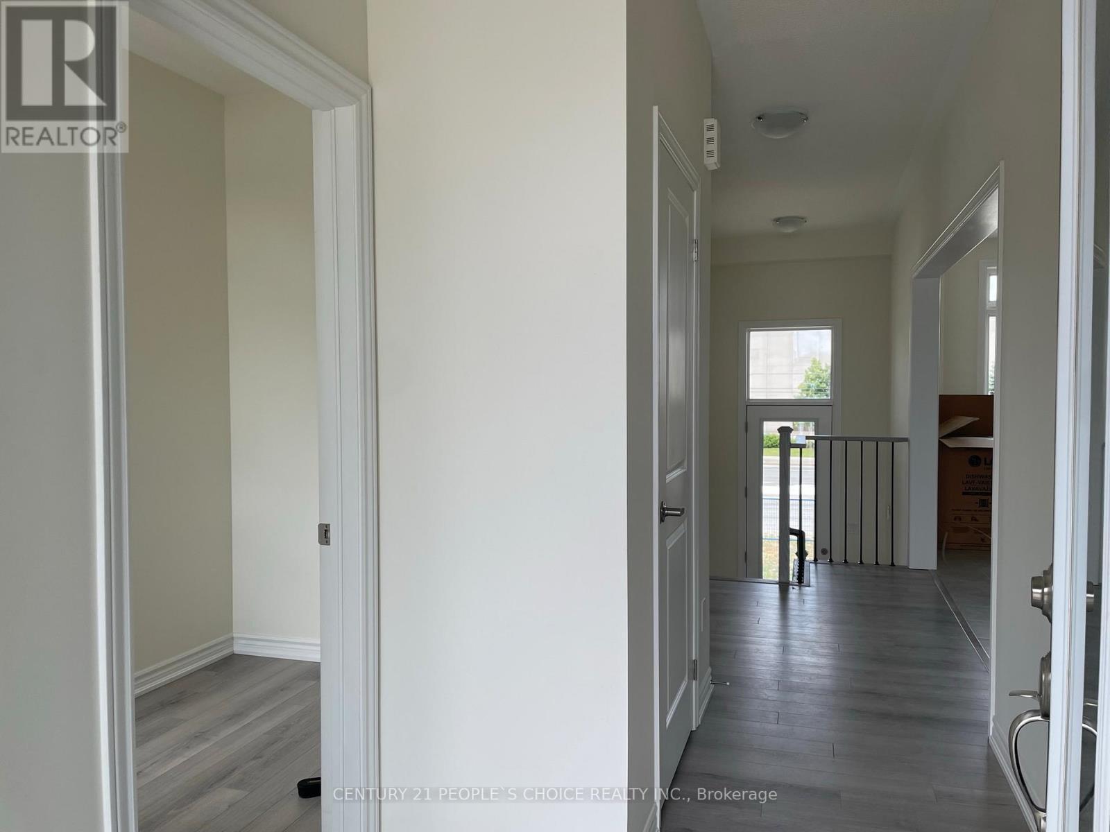 32 Purple Sage Drive, Brampton, Ontario  L6P 4N9 - Photo 3 - W12891216