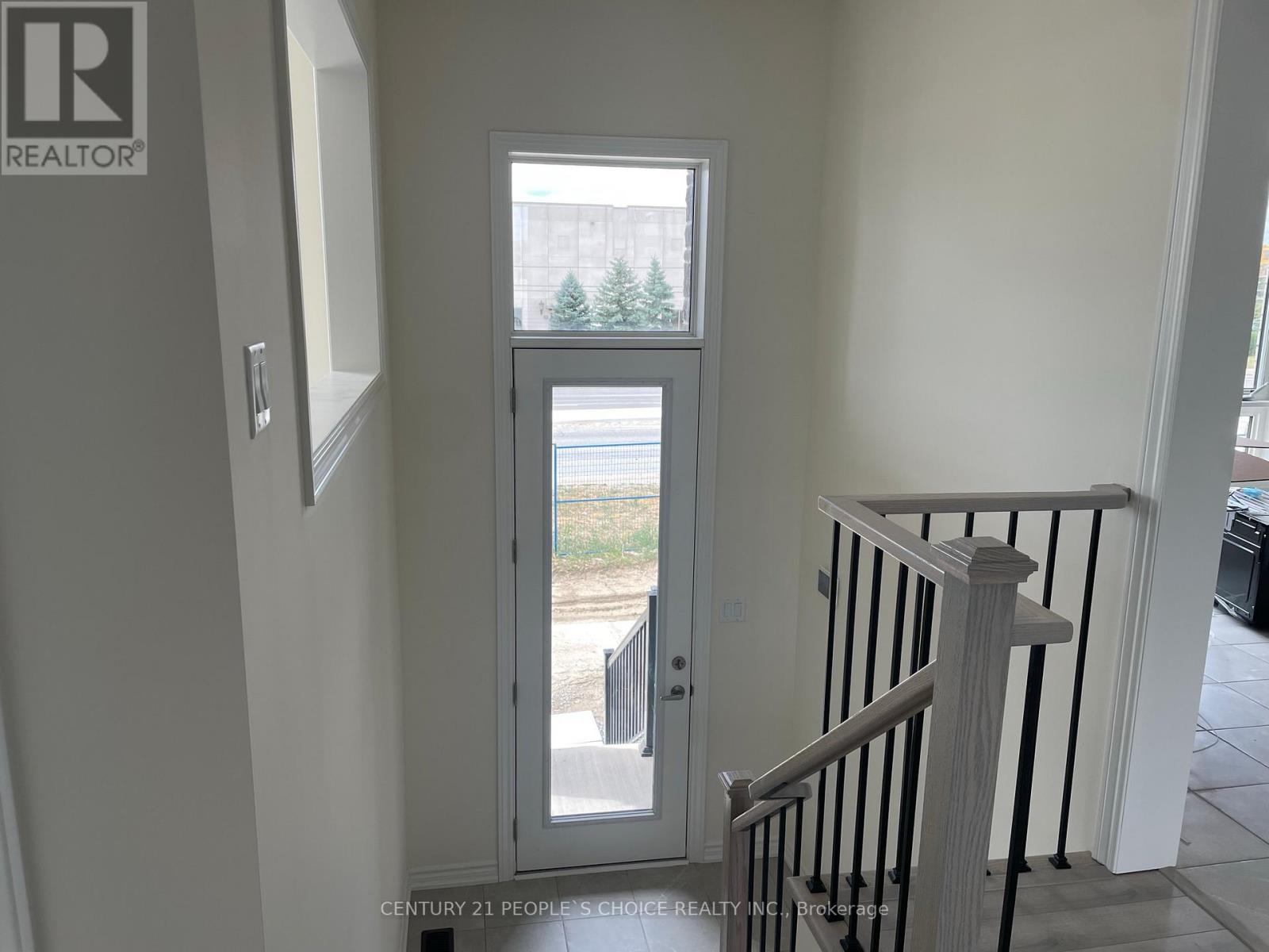 32 Purple Sage Drive, Brampton, Ontario  L6P 4N9 - Photo 4 - W12891216