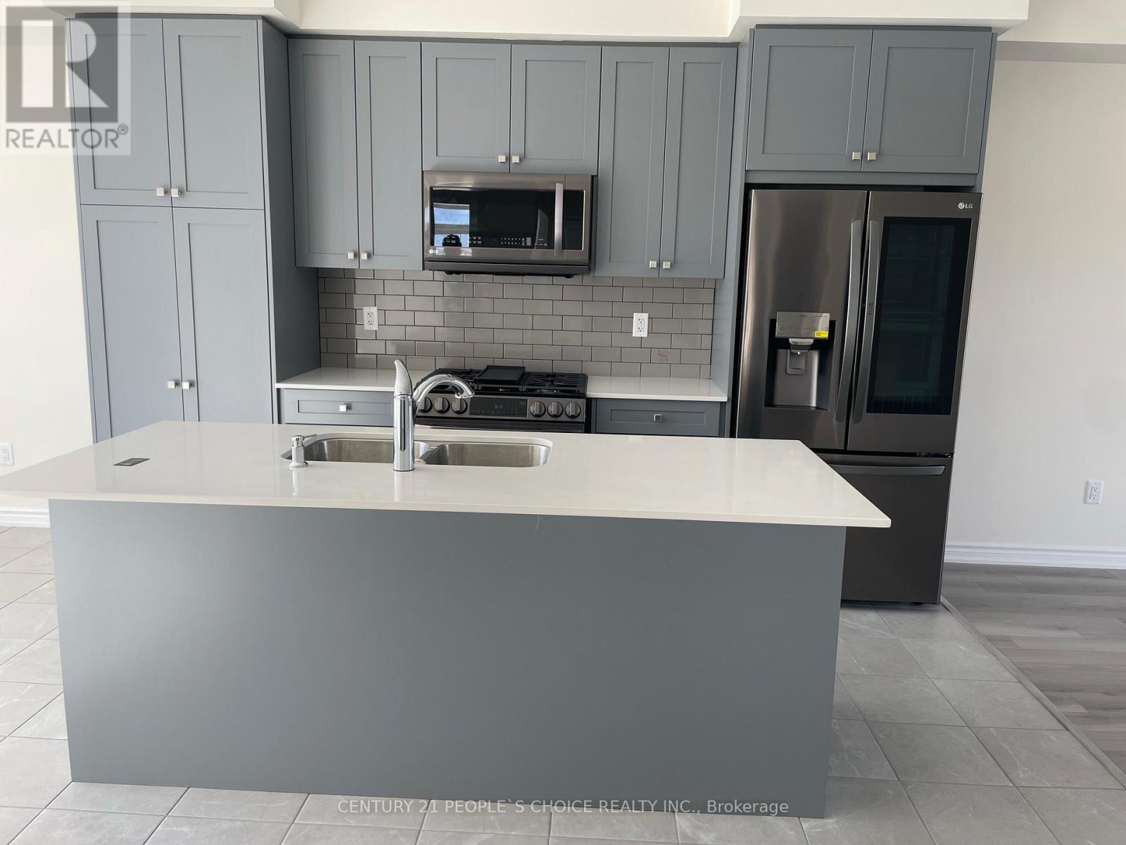 32 Purple Sage Drive, Brampton, Ontario  L6P 4N9 - Photo 7 - W12891216