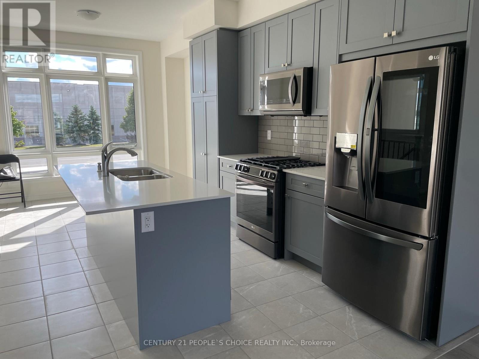 32 Purple Sage Drive, Brampton, Ontario  L6P 4N9 - Photo 9 - W12891216