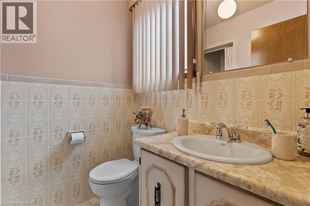 14 Valrose Drive, Hamilton, Ontario  L8E 3T4 - Photo 17 - 40812011