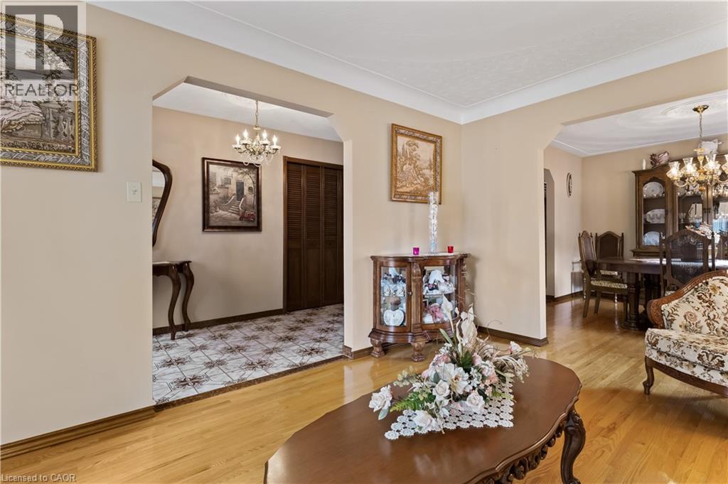 14 Valrose Drive, Hamilton, Ontario  L8E 3T4 - Photo 8 - 40812011