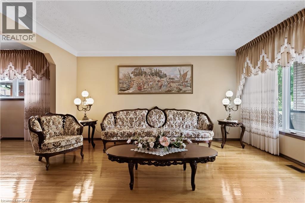 14 Valrose Drive, Hamilton, Ontario  L8E 3T4 - Photo 6 - 40812011