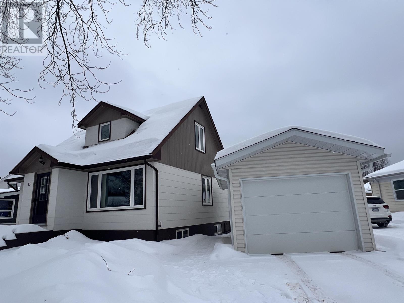 13 Spruce Rd, Atikokan, Ontario  P0T 1C0 - Photo 2 - TB2600094