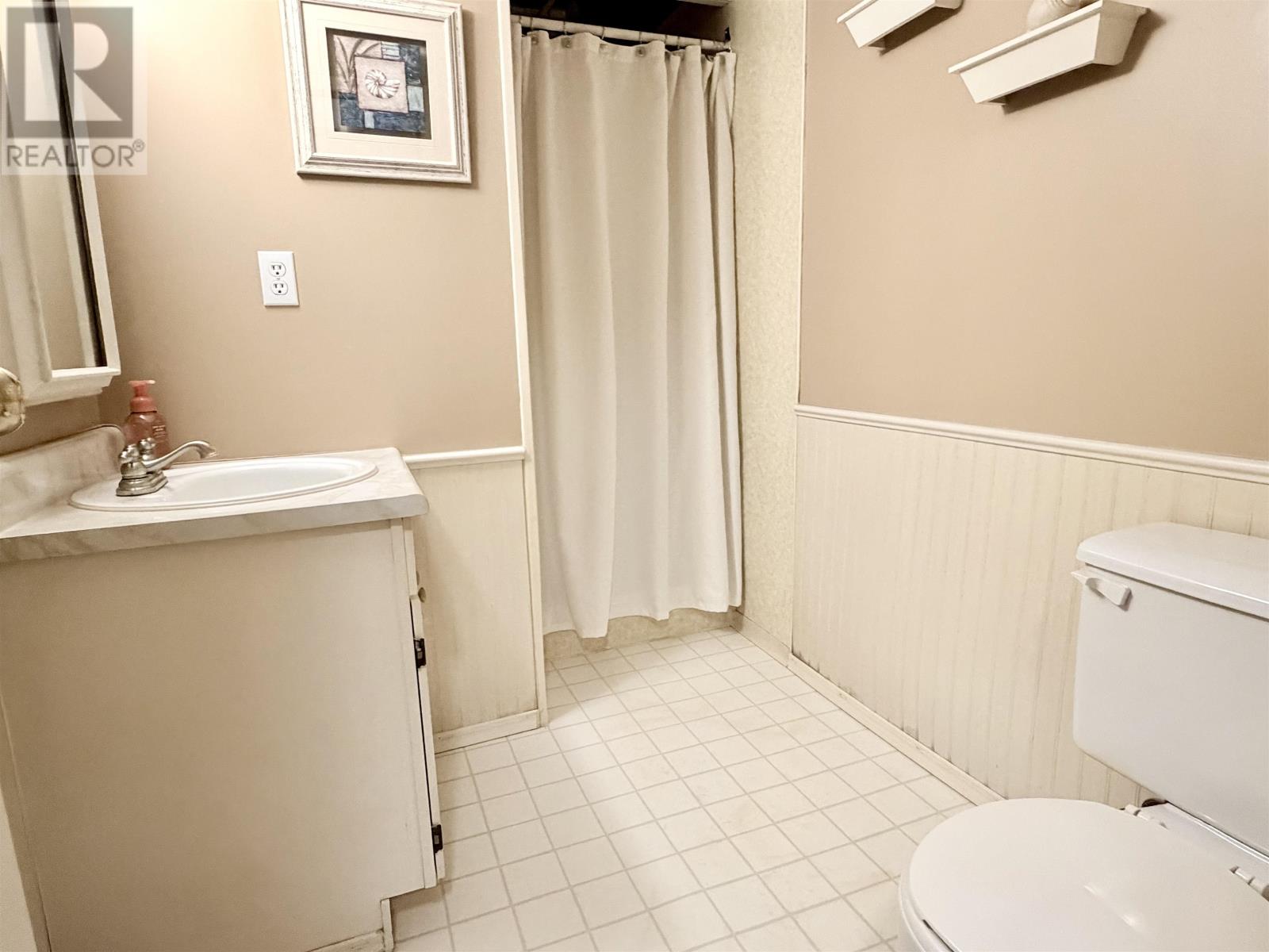 221 Cedar Ave, Thunder Bay, Ontario  P7B 4V4 - Photo 22 - TB2600411