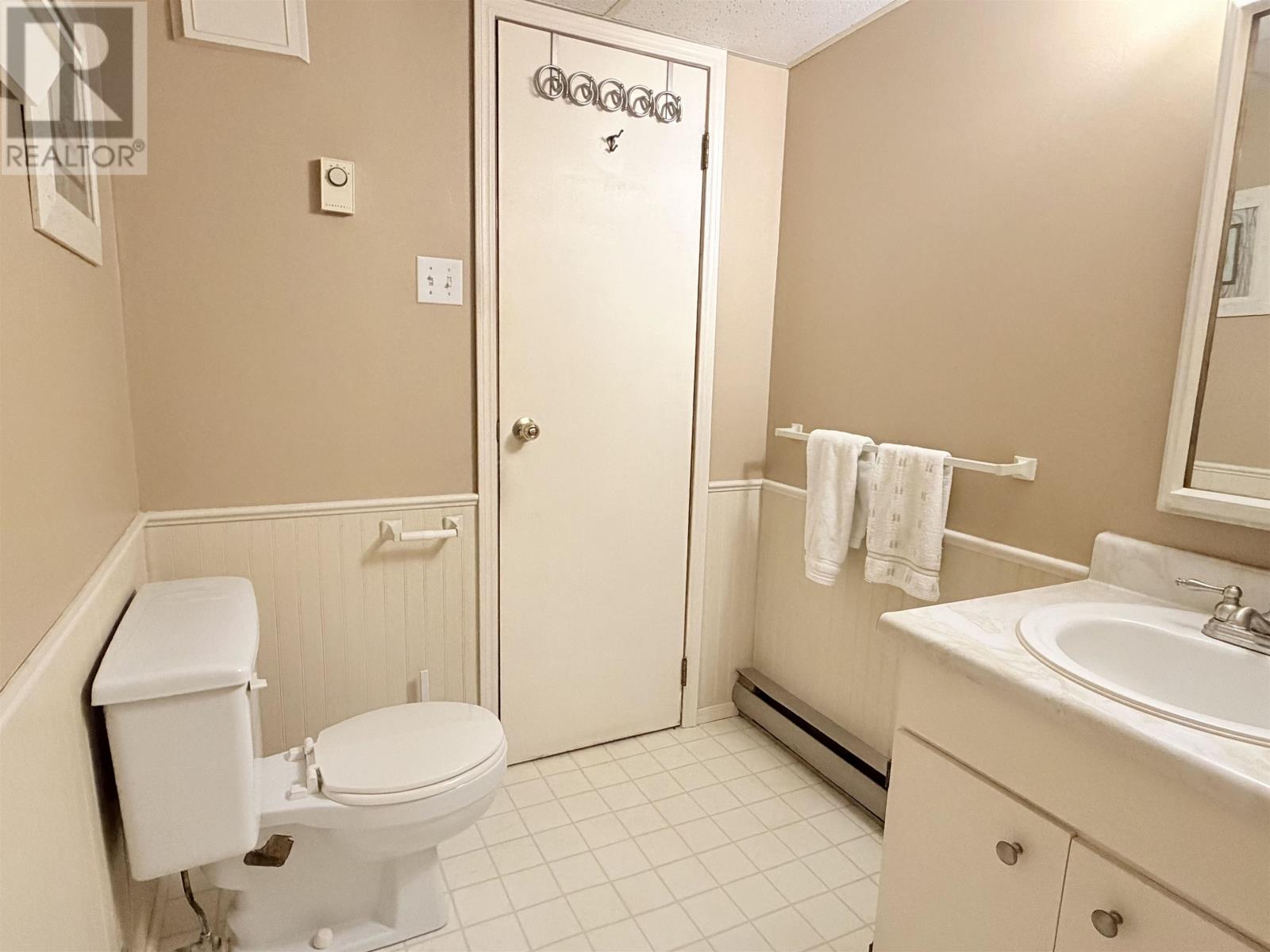 221 Cedar Ave, Thunder Bay, Ontario  P7B 4V4 - Photo 23 - TB2600411