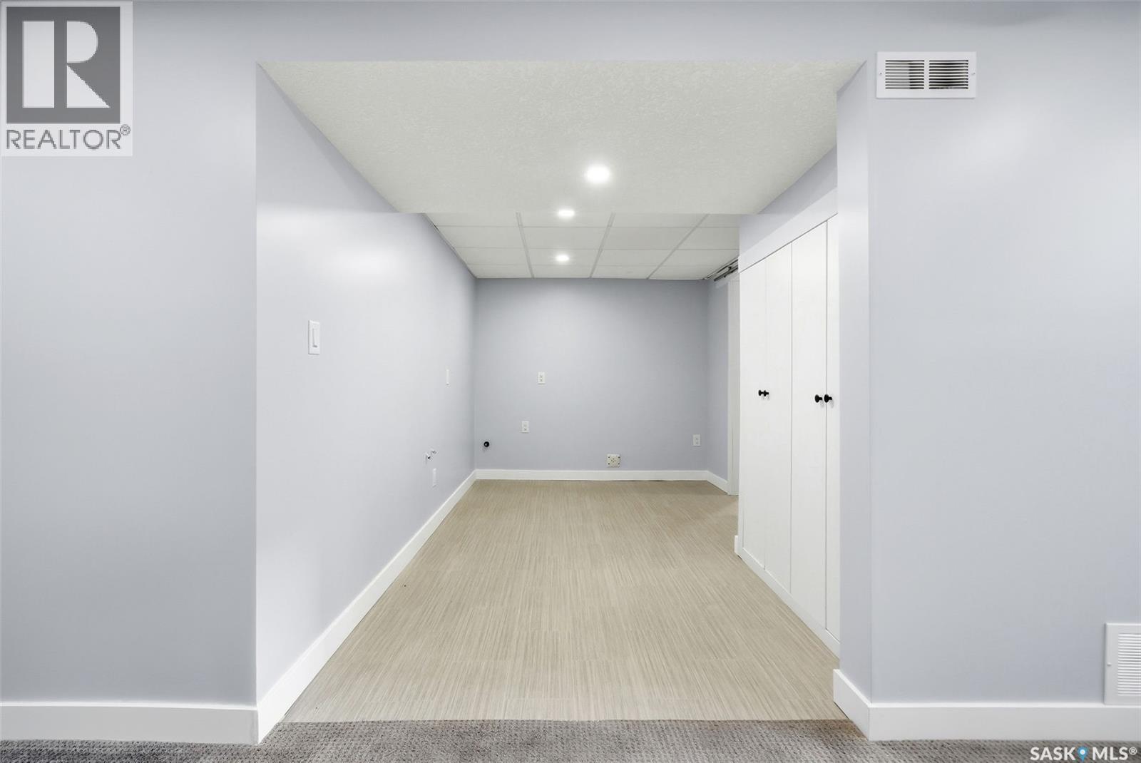 153 Mcdougall Crescent, Regina, Saskatchewan  S4S 5M6 - Photo 6 - SK030620