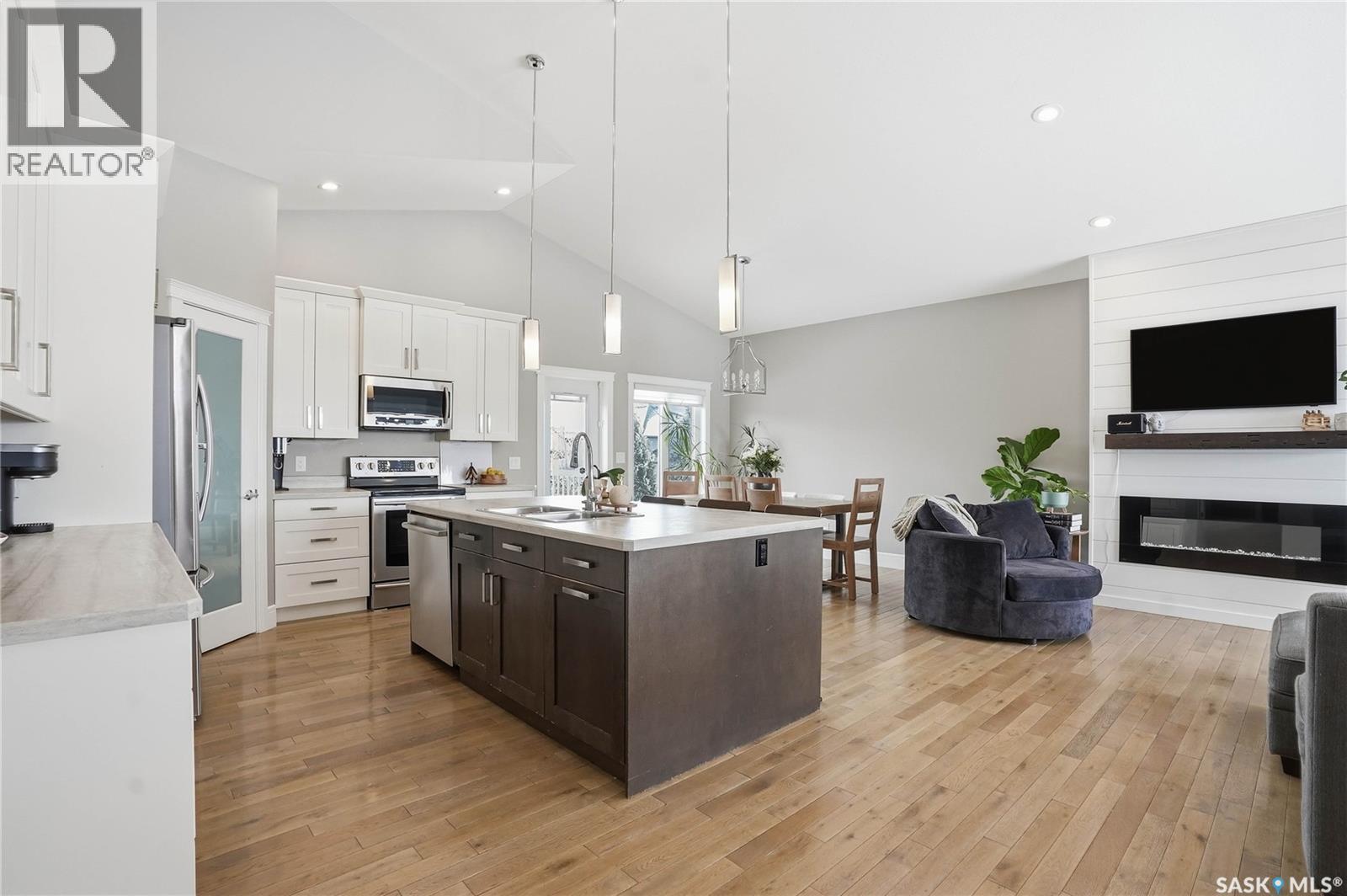 504 Snead Lane, Warman, Saskatchewan  S0K 4S2 - Photo 3 - SK030618