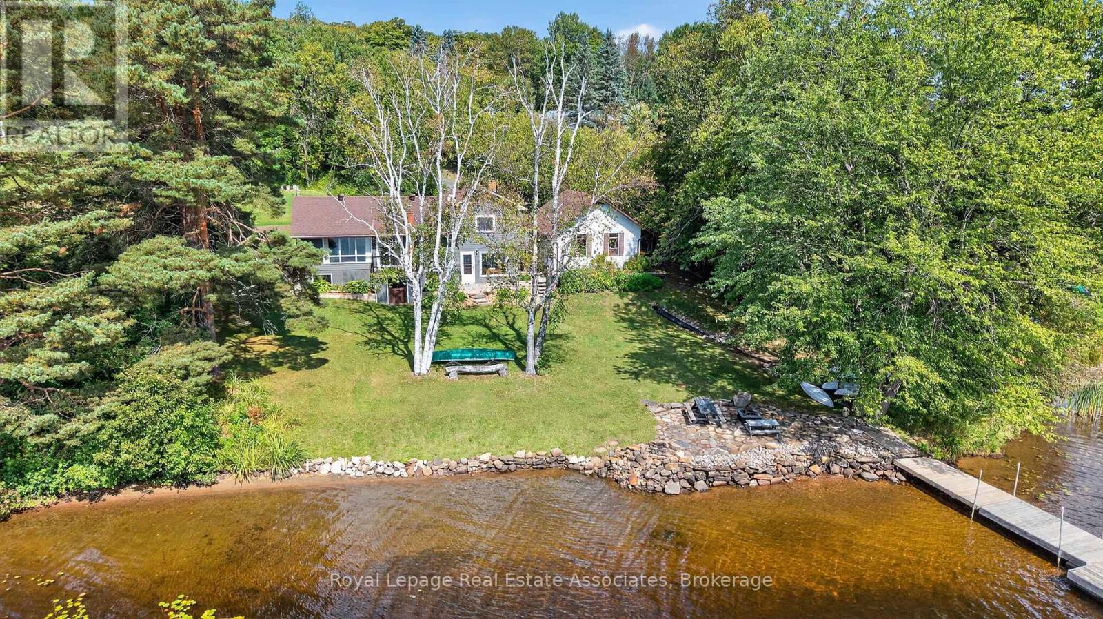 389 FALCON ROAD, Huntsville, Ontario