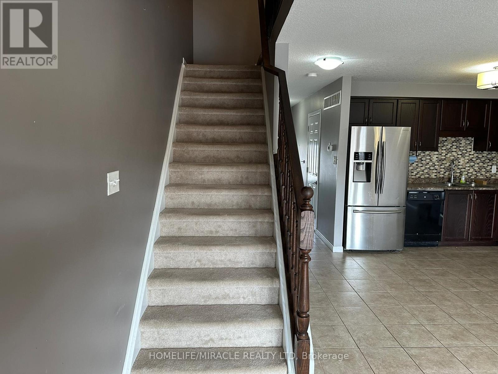 97 Sorrento Street, Kitchener, Ontario  N2R 0A7 - Photo 12 - X12891136