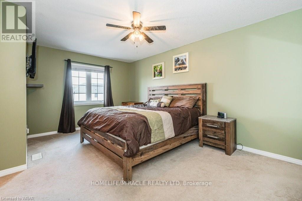 97 Sorrento Street, Kitchener, Ontario  N2R 0A7 - Photo 13 - X12891136