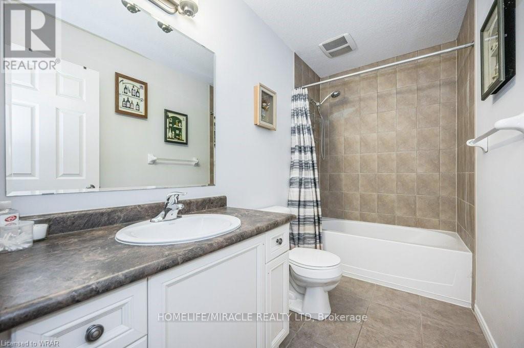 97 Sorrento Street, Kitchener, Ontario  N2R 0A7 - Photo 19 - X12891136