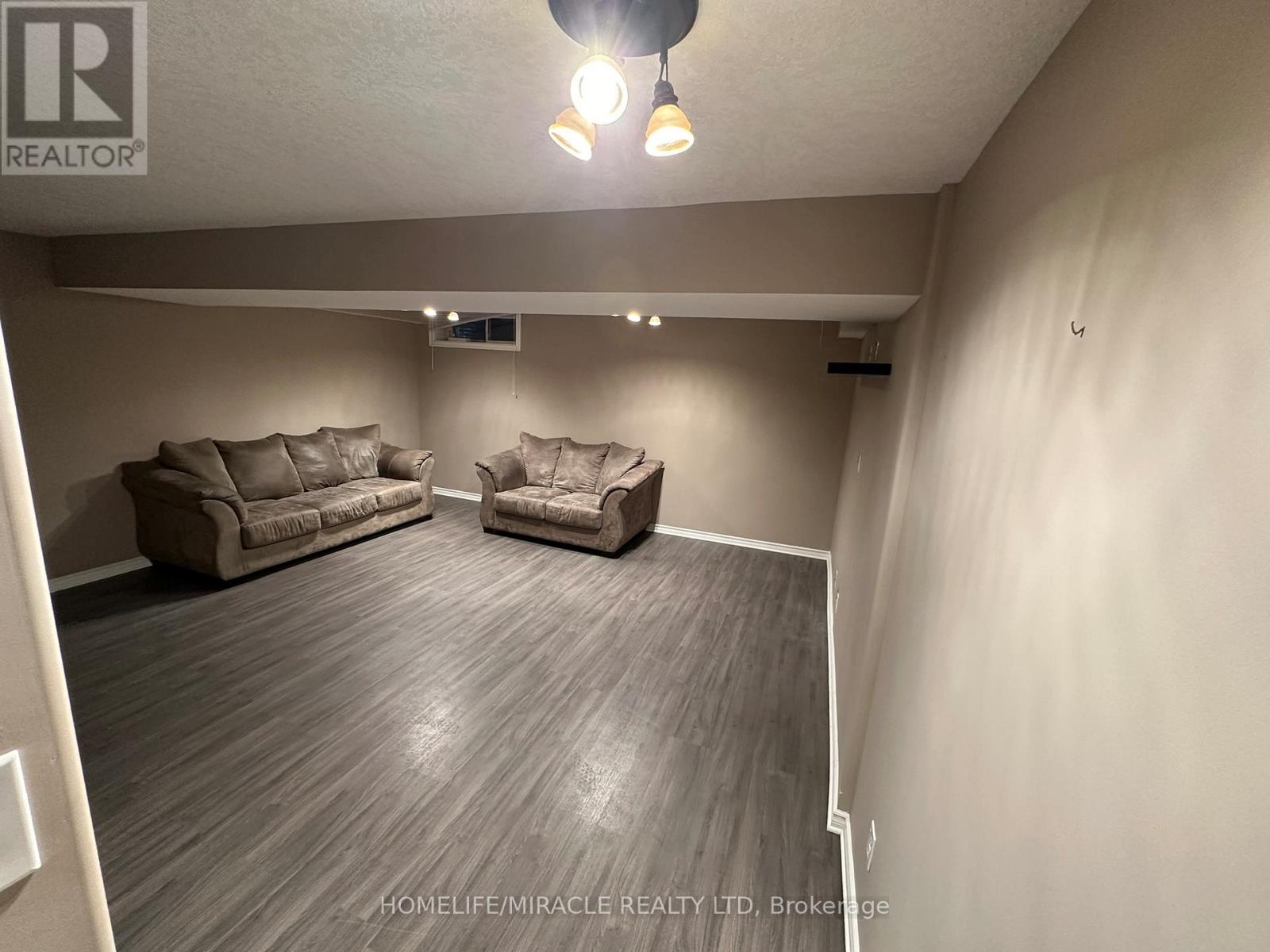 97 Sorrento Street, Kitchener, Ontario  N2R 0A7 - Photo 21 - X12891136