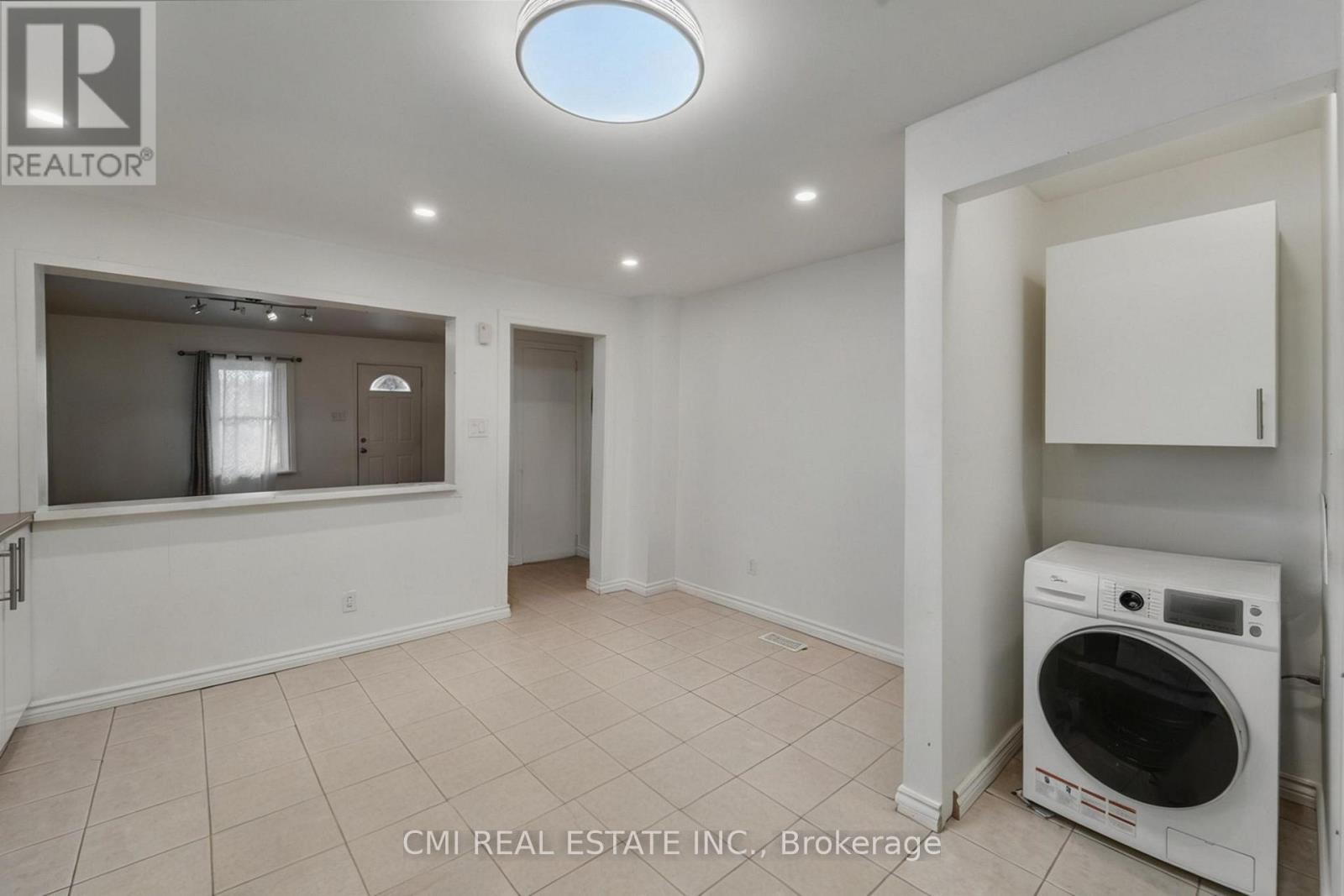 95 Adeline Street, Ottawa, Ontario  K1S 3L5 - Photo 12 - X12891194