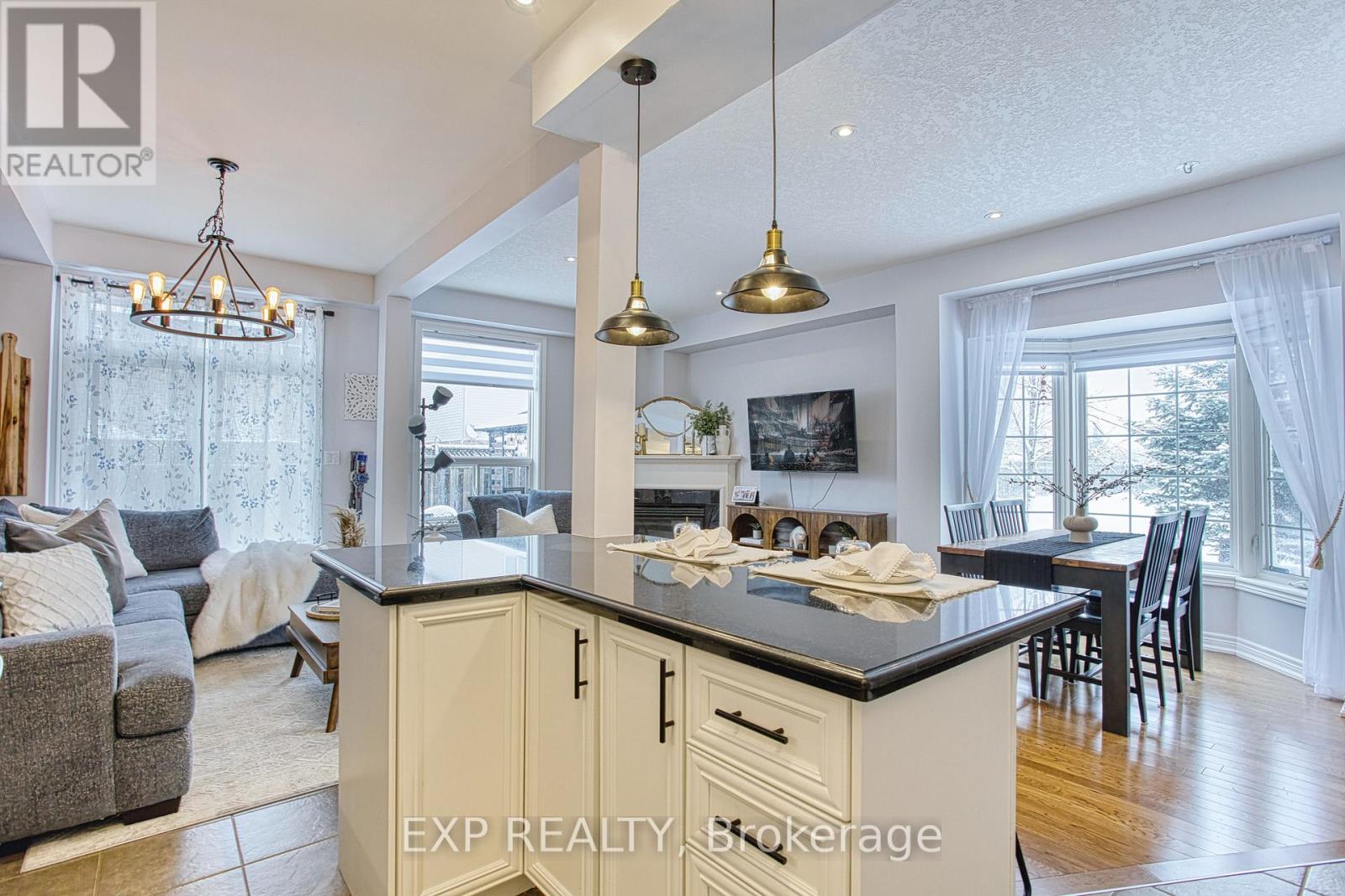 114 Marina Point Crescent, Hamilton, Ontario  L8E 0E4 - Photo 14 - X12891202