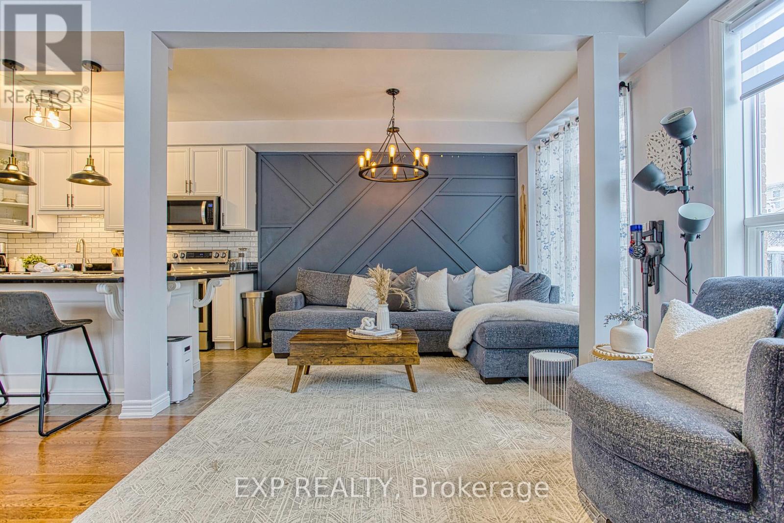 114 Marina Point Crescent, Hamilton, Ontario  L8E 0E4 - Photo 18 - X12891202