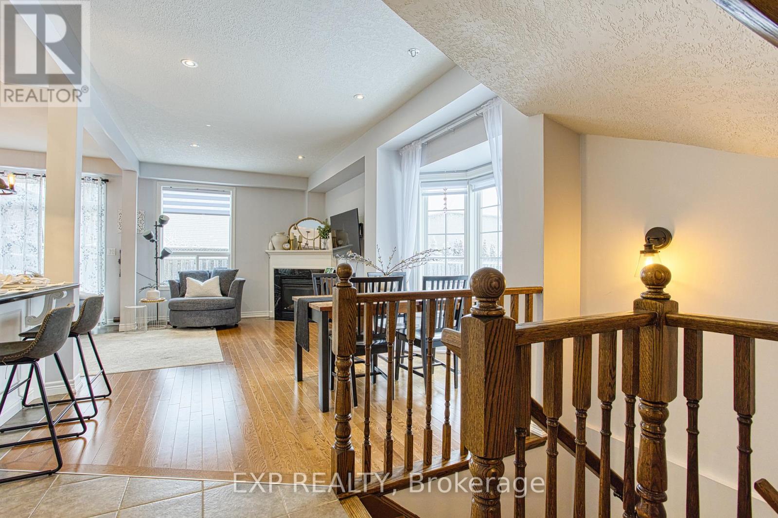 114 Marina Point Crescent, Hamilton, Ontario  L8E 0E4 - Photo 7 - X12891202