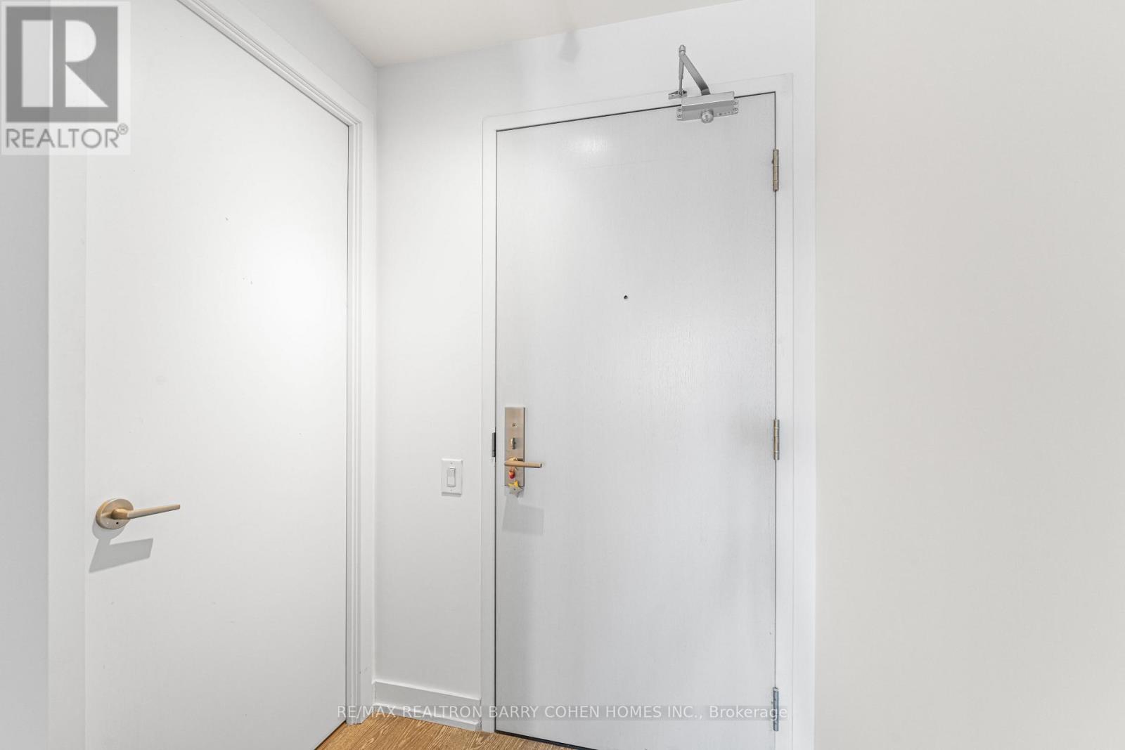 904 - 39 Brant Street, Toronto, Ontario  M5V 0M8 - Photo 10 - C12891188