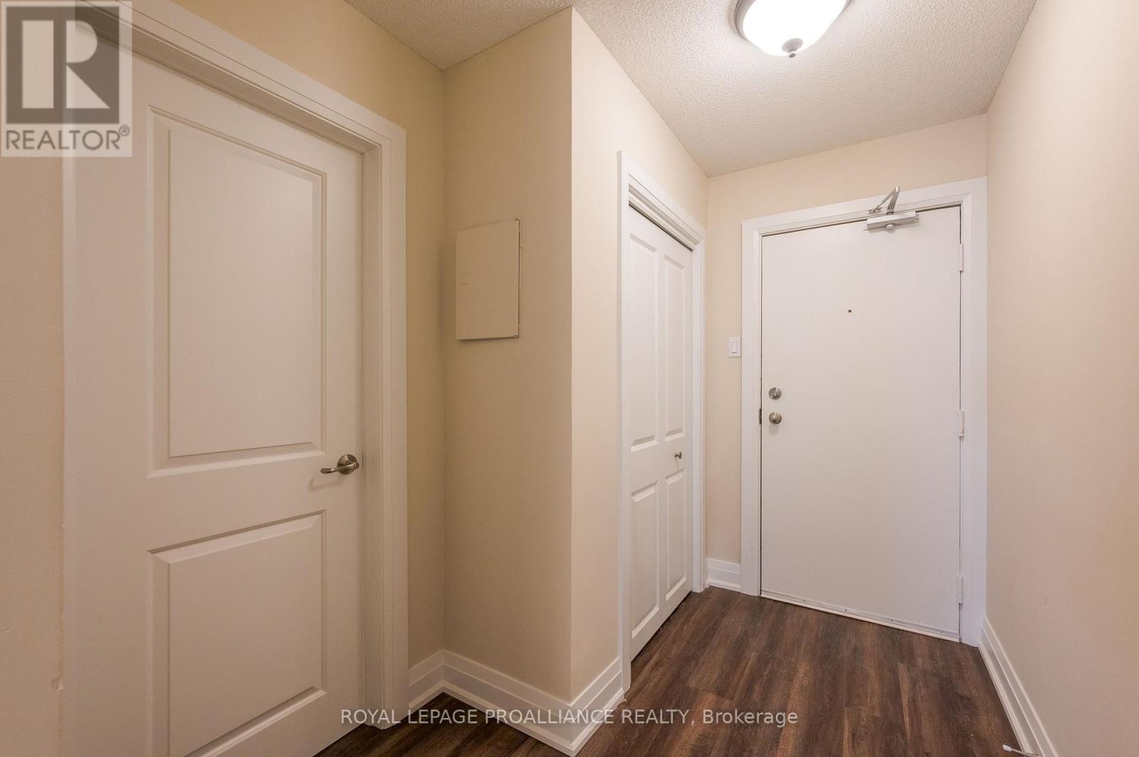 212 - 26 Spencer Street E, Cobourg, Ontario  K9A 1C2 - Photo 5 - X12891346