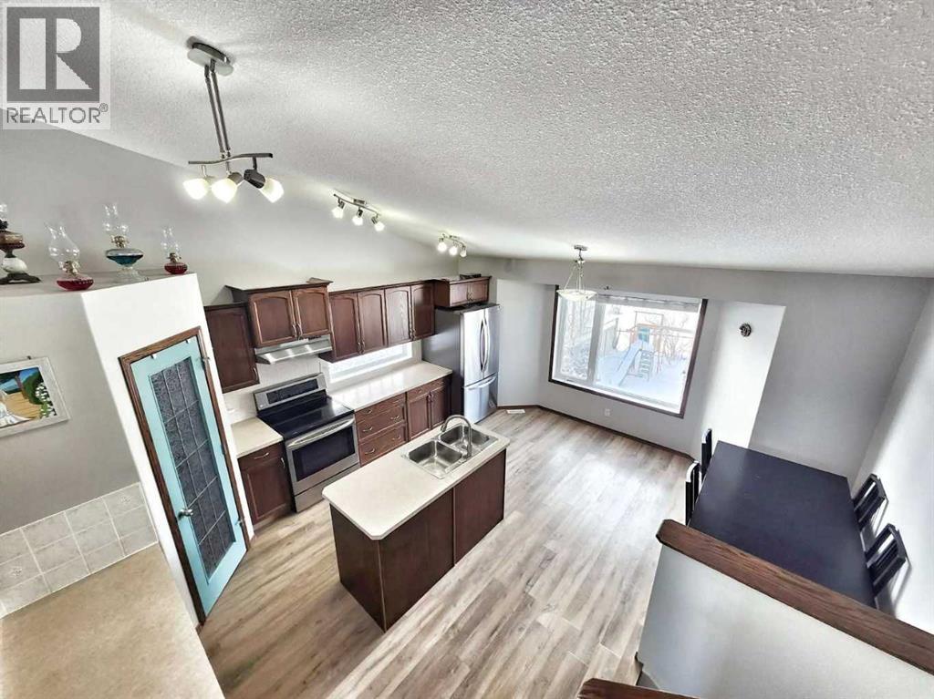 283 Highland Circle, Strathmore, Alberta  T1P 1V5 - Photo 6 - A2278908