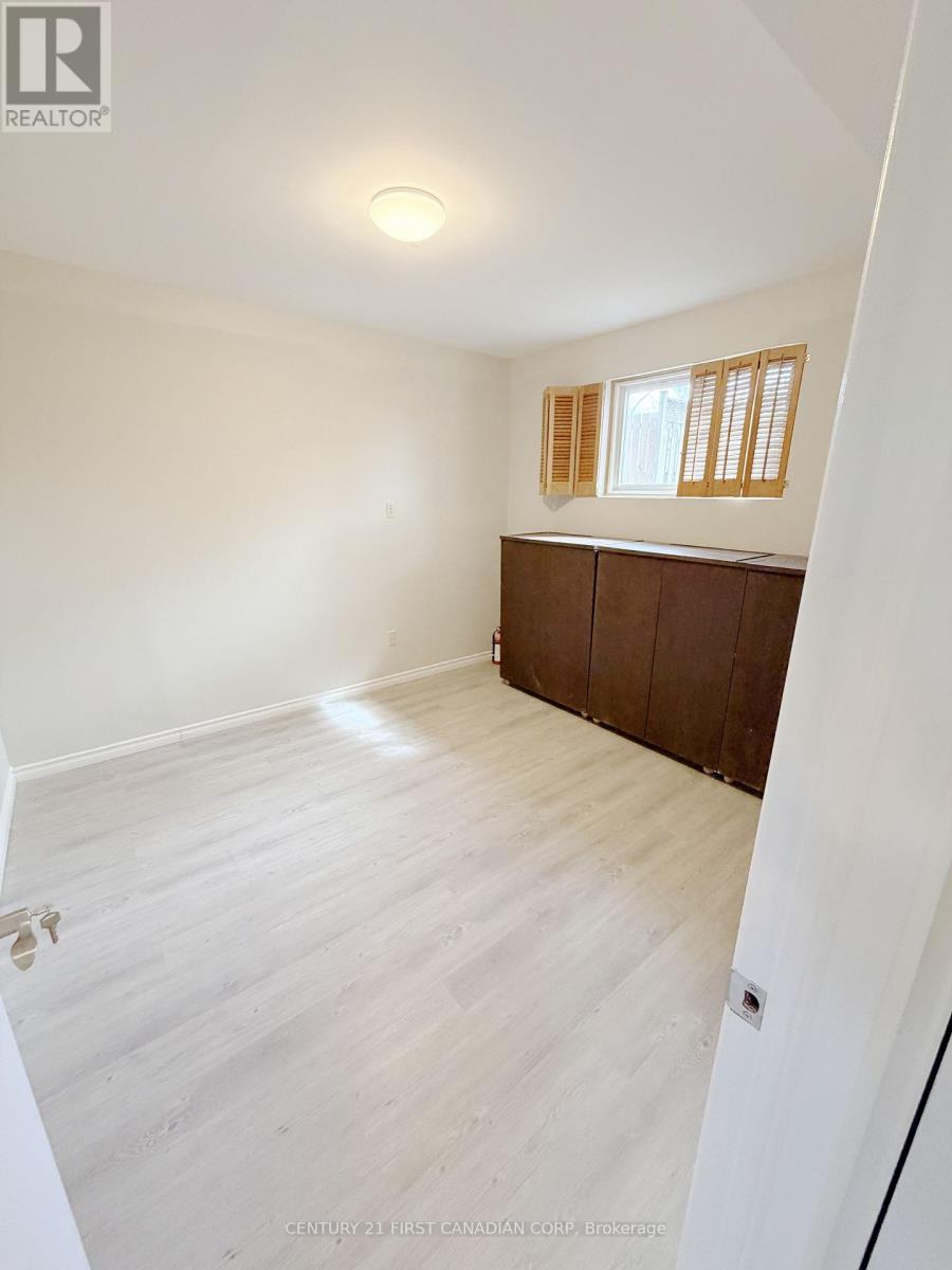 Lower Level - 711 Algoma Avenue, London North, Ontario  N5X 1W4 - Photo 6 - X12891276