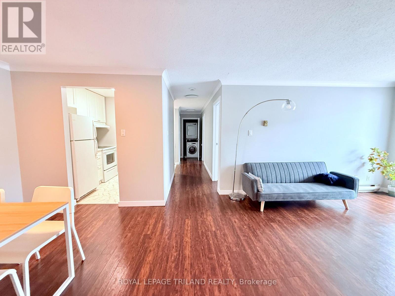 208 - 737 Deveron Crescent, London South, Ontario  N5Z 4X9 - Photo 7 - X12891336