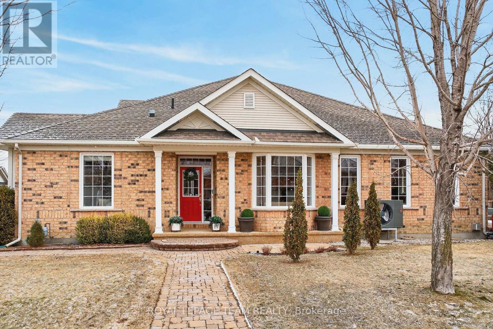 401 Oban Private, Ottawa, Ontario  K2J 0G9 - Photo 2 - X12891400