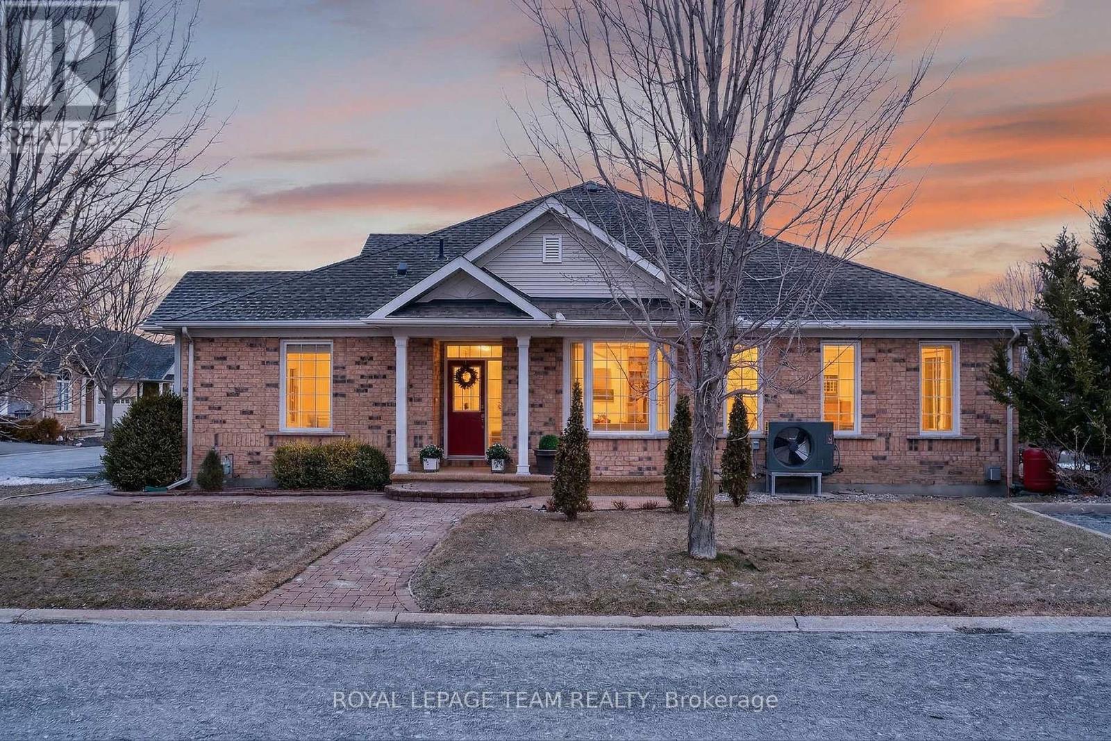 401 Oban Private, Ottawa, Ontario  K2J 0G9 - Photo 3 - X12891400