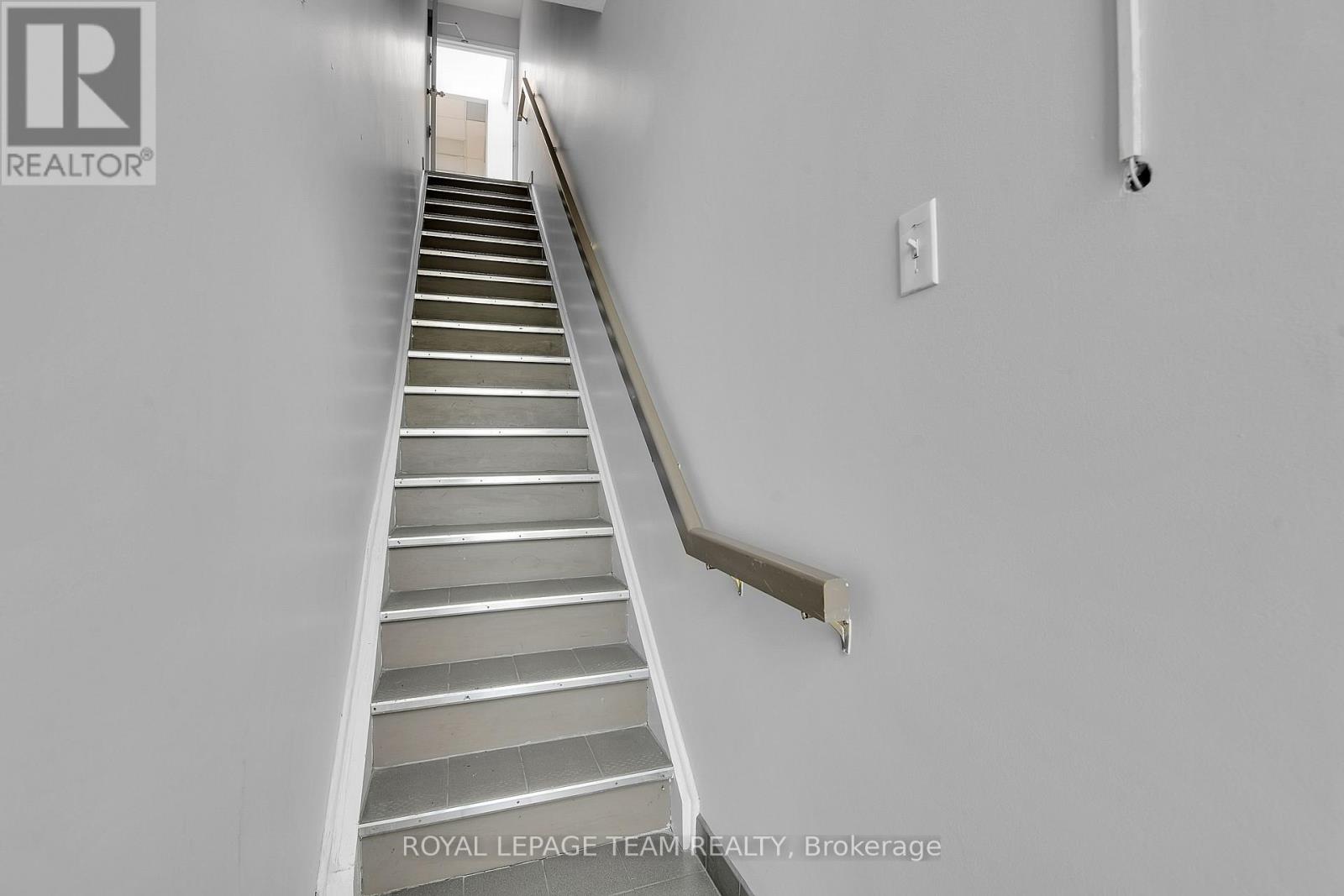 118 Preston Street, Ottawa, Ontario  K1R 7P2 - Photo 11 - X12891450