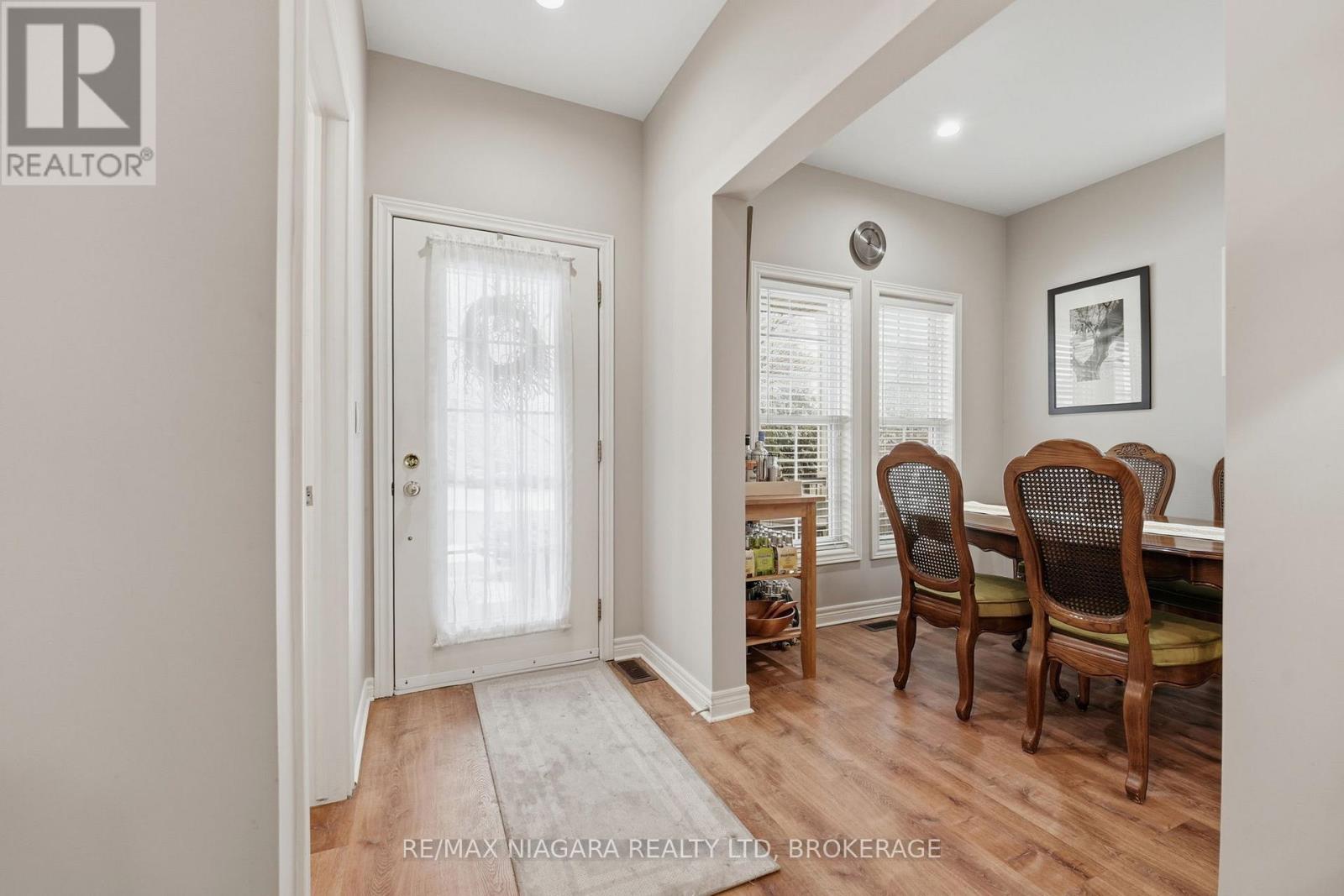 41 Frontier Drive, Niagara-On-The-Lake (Virgil), Ontario  L0S 1J0 - Photo 5 - X12891294