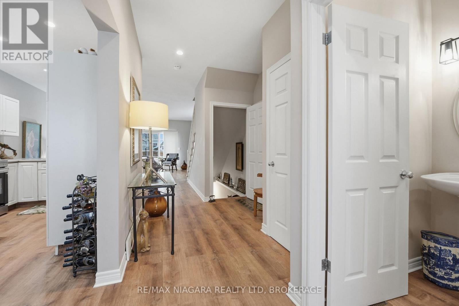 41 Frontier Drive, Niagara-On-The-Lake (Virgil), Ontario  L0S 1J0 - Photo 6 - X12891294