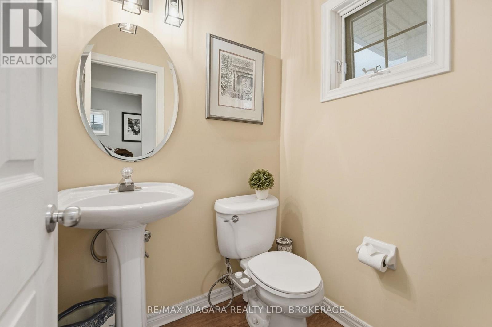 41 Frontier Drive, Niagara-On-The-Lake (Virgil), Ontario  L0S 1J0 - Photo 8 - X12891294