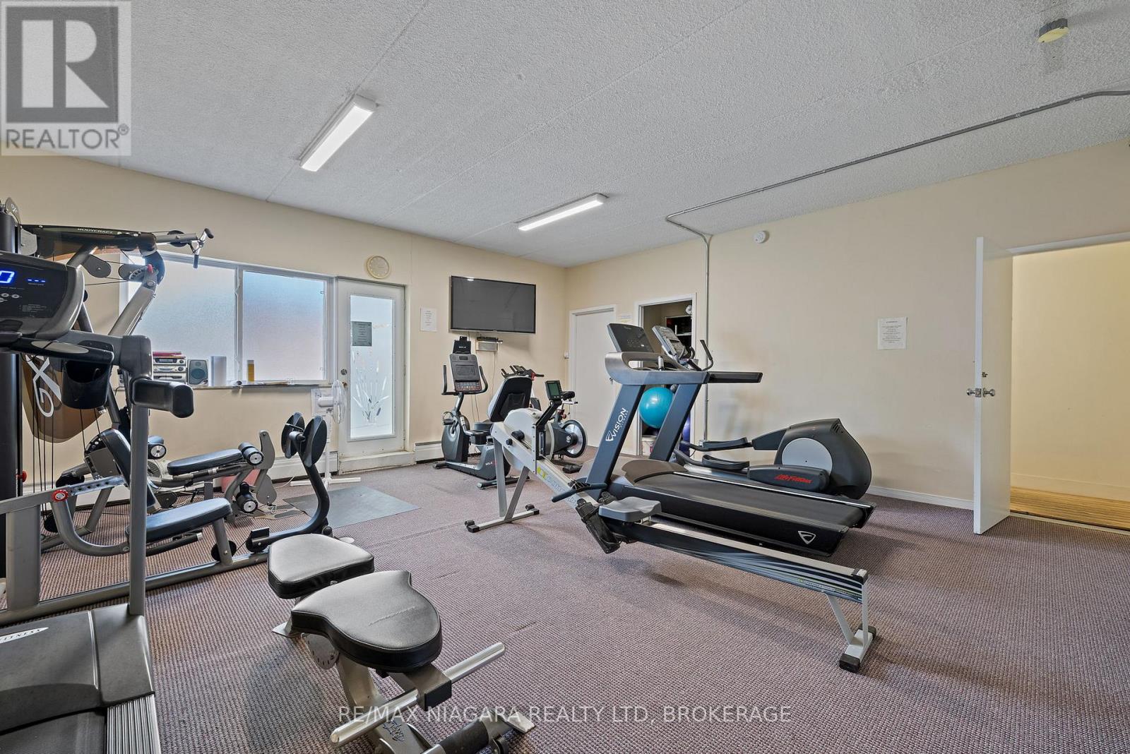 308 - 198 Scott Street, St. Catharines, Ontario  L2N 5T3 - Photo 15 - X12891494