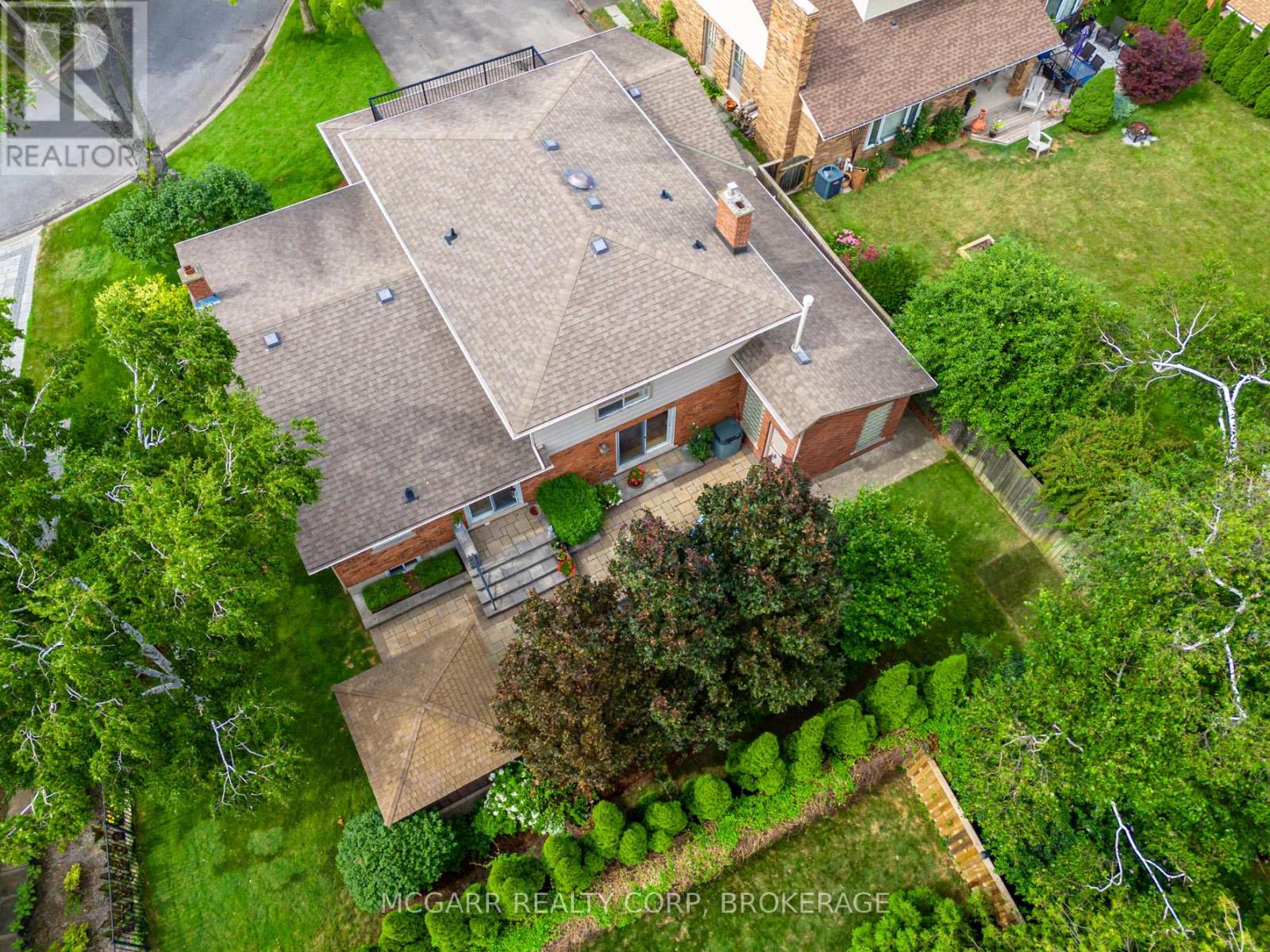 11 Lantana Circle, St. Catharines (Lakeshore), Ontario  L2M 7M5 - Photo 2 - X12891512