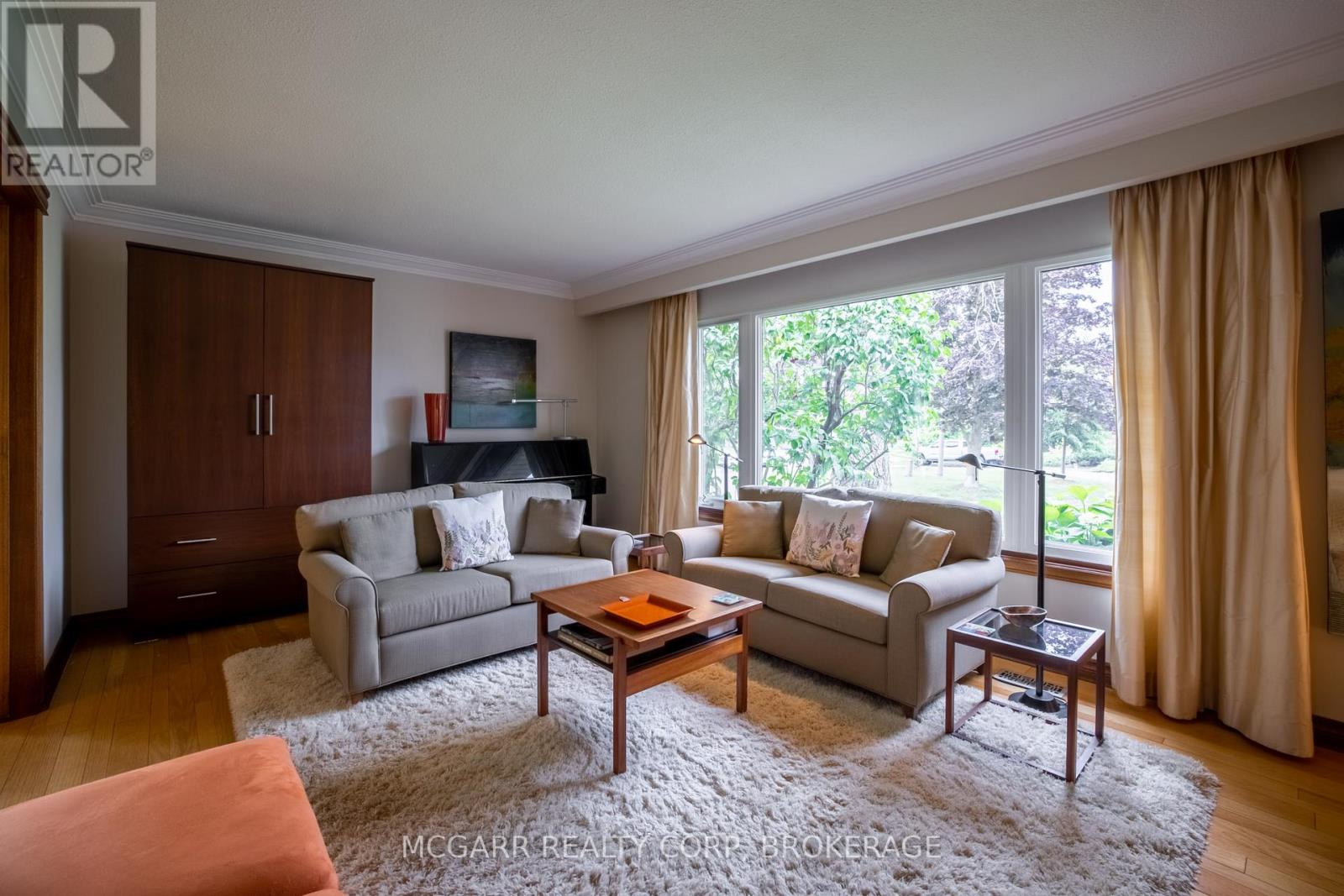 11 Lantana Circle, St. Catharines (Lakeshore), Ontario  L2M 7M5 - Photo 7 - X12891512